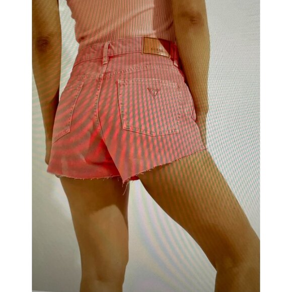 Guess Womens Pink Denim Shorts Size 25 Frayed Hem Unique Dye Wash - Picture 3 of 16